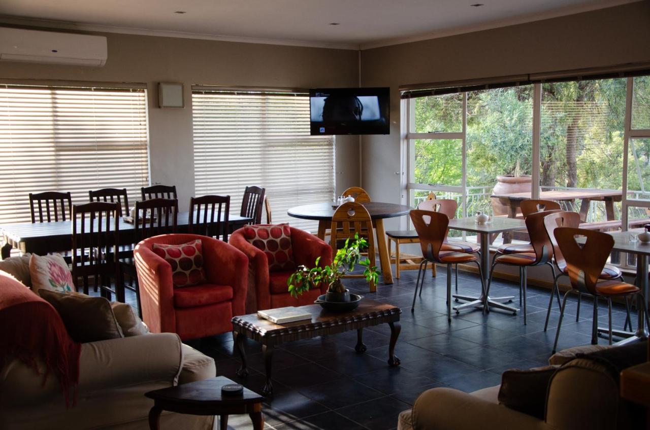 Desert Dew Guest House Hutchinson Экстерьер фото
